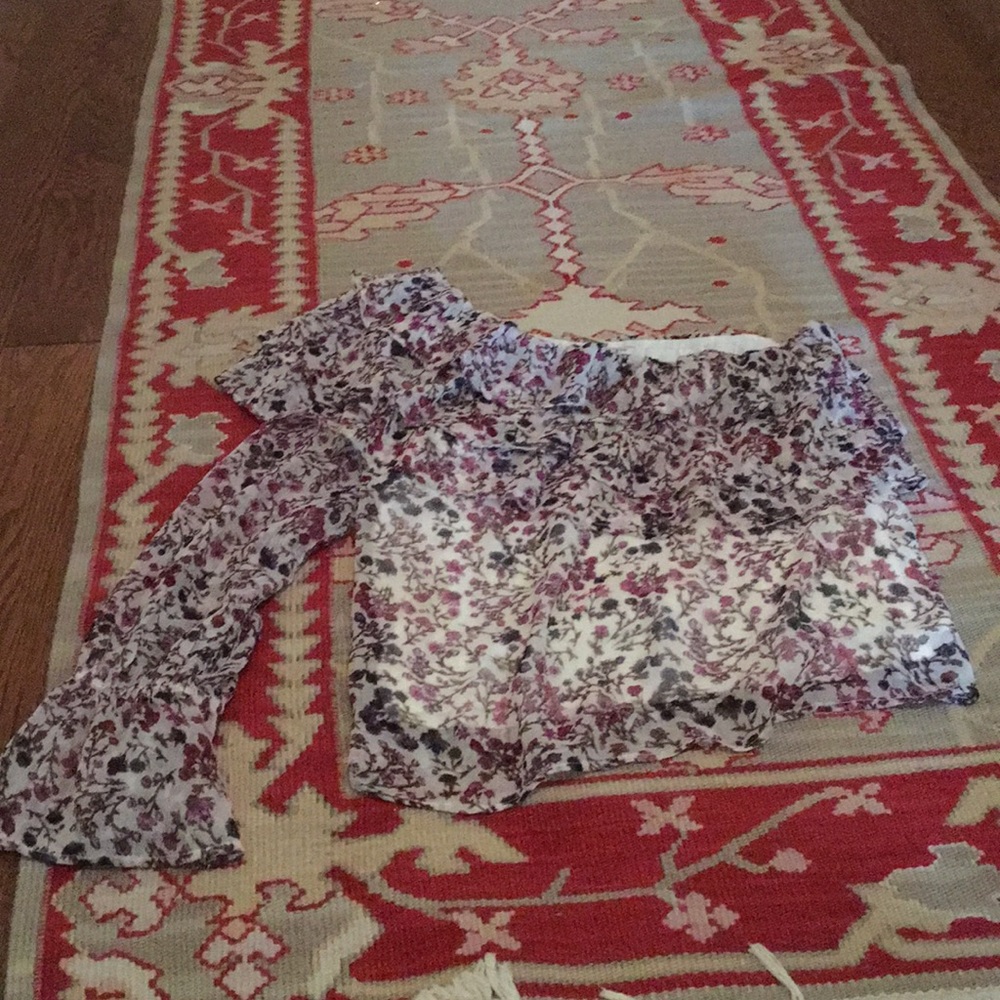 One Sleeve Floral Blouse !